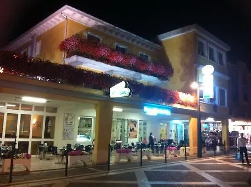 & Al Mare Lägenhetshotell