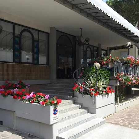 Aparthotel & Al Mare