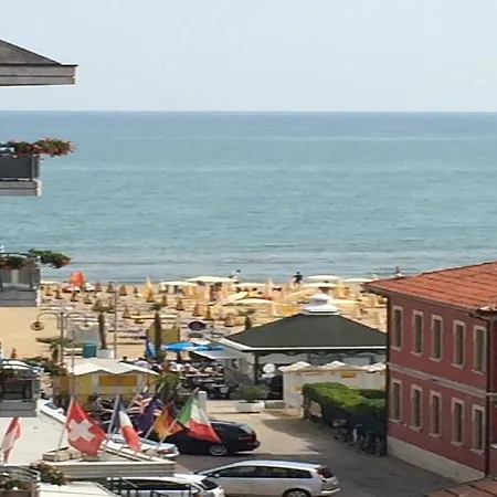 Aparthotel & Al Mare 3*