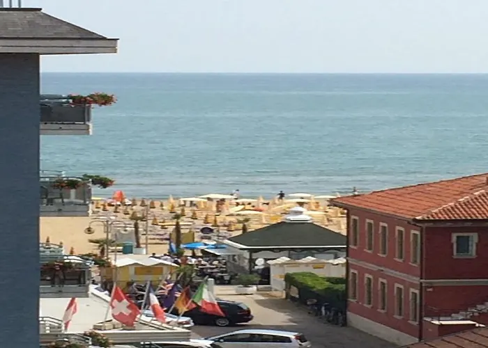 Apart-hotel & Al Mare 4*